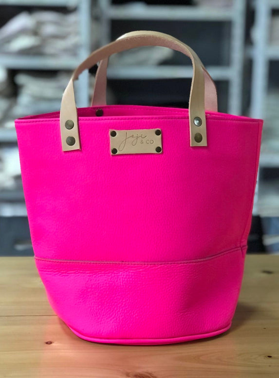 Joji & Co Pampa Bag  neon Pink